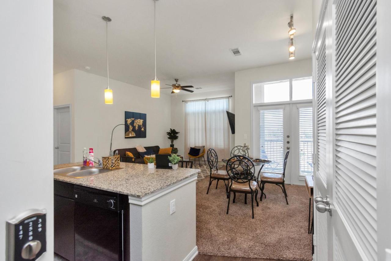 Charming Suite With Gym Near Nrg Medical Center Houston Kültér fotó